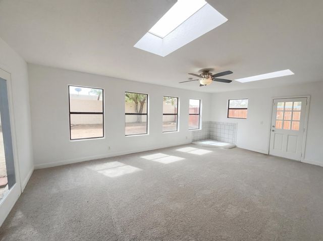 8112 Princess Jeanne Avenue NE, Albuquerque, NM 87110