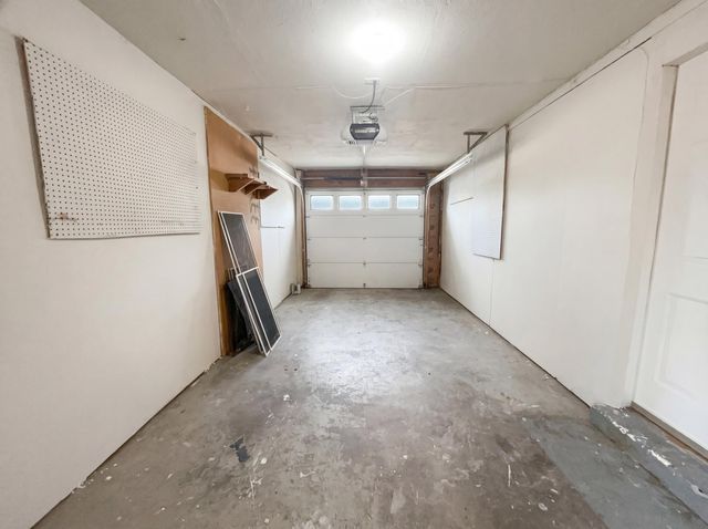 8112 Princess Jeanne Avenue NE, Albuquerque, NM 87110