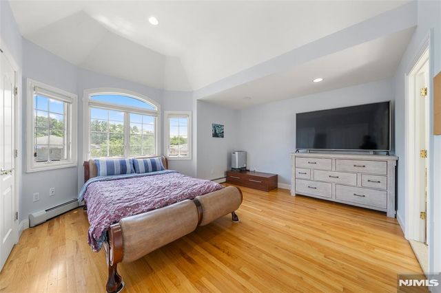 221B 4th Street 2, Palisades Park, NJ 07650