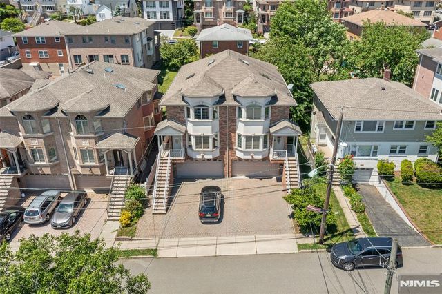 221B 4th Street 2, Palisades Park, NJ 07650