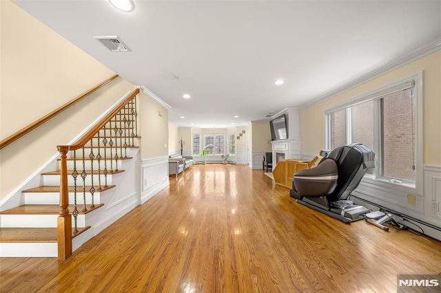221B 4th Street 2, Palisades Park, NJ 07650