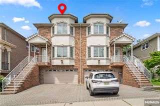 221B 4th Street 2, Palisades Park, NJ 07650
