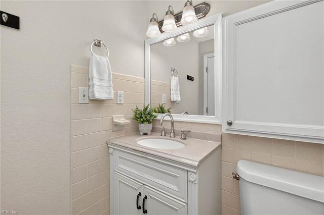428 Draper DR, Norfolk, VA 23505