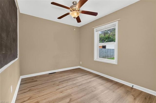 428 Draper DR, Norfolk, VA 23505