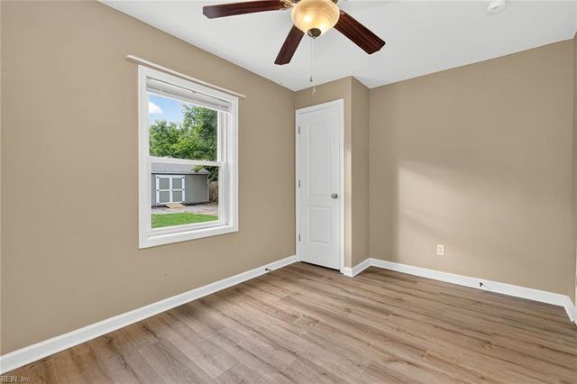 428 Draper DR, Norfolk, VA 23505