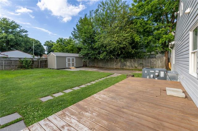 428 Draper DR, Norfolk, VA 23505