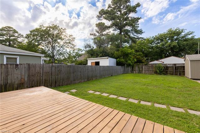 428 Draper DR, Norfolk, VA 23505