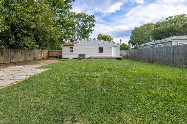 428 Draper DR, Norfolk, VA 23505