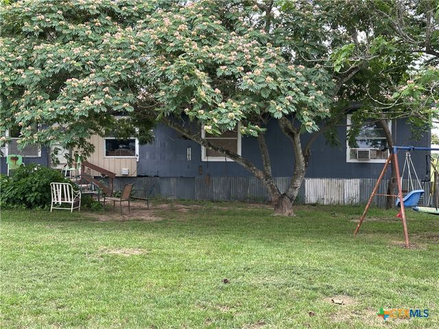 1115 County Road 405, Lexington, TX 78947