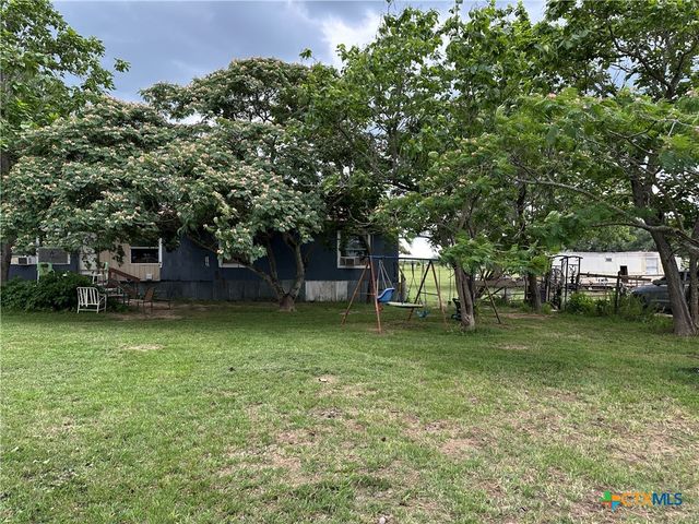 1115 County Road 405, Lexington, TX 78947