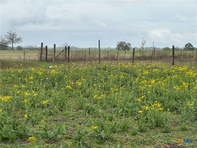1115 County Road 405, Lexington, TX 78947