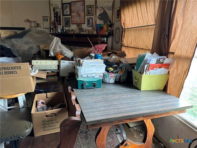 1115 County Road 405, Lexington, TX 78947