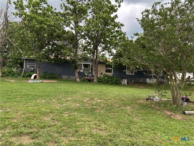 1115 County Road 405, Lexington, TX 78947