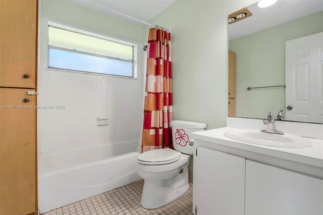 3800 NW 8th St, Delray Beach, FL 33445