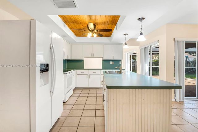 3800 NW 8th St, Delray Beach, FL 33445