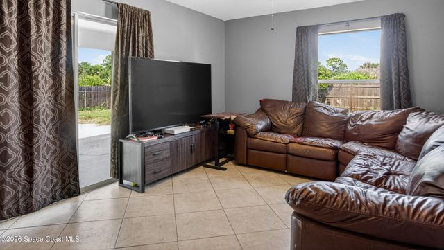 1515 Dallam Avenue NW, Palm Bay, FL 32907