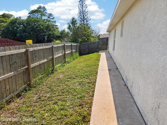 1515 Dallam Avenue NW, Palm Bay, FL 32907