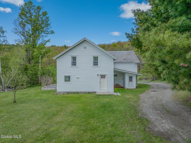 234 S Grimes Hill Road, Hebron, NY 12832