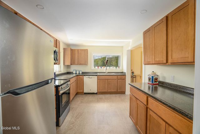 234 S Grimes Hill Road, Hebron, NY 12832
