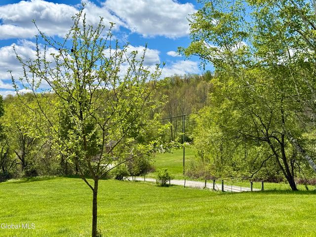 234 S Grimes Hill Road, Hebron, NY 12832