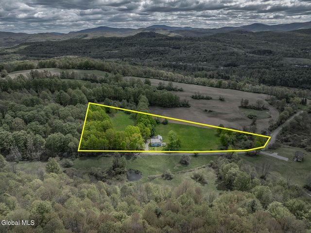 234 S Grimes Hill Road, Hebron, NY 12832