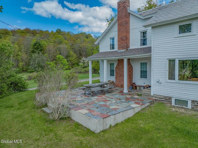 234 S Grimes Hill Road, Hebron, NY 12832
