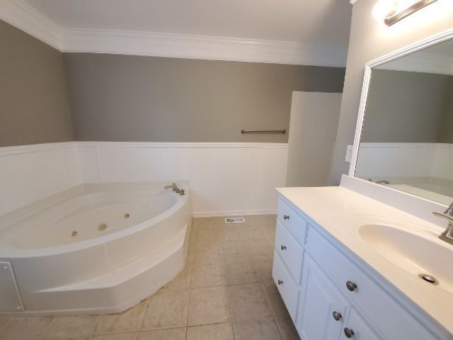 329 E 18th St, Columbia, TN 38401