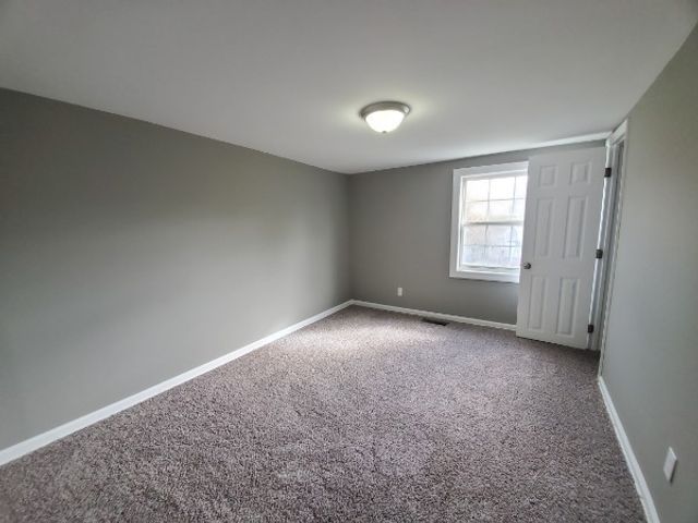 329 E 18th St, Columbia, TN 38401