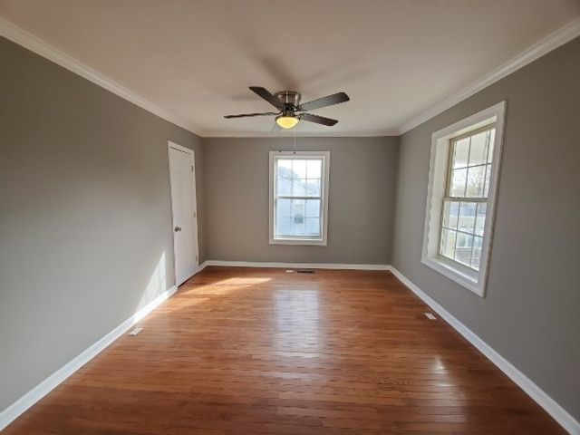 329 E 18th St, Columbia, TN 38401