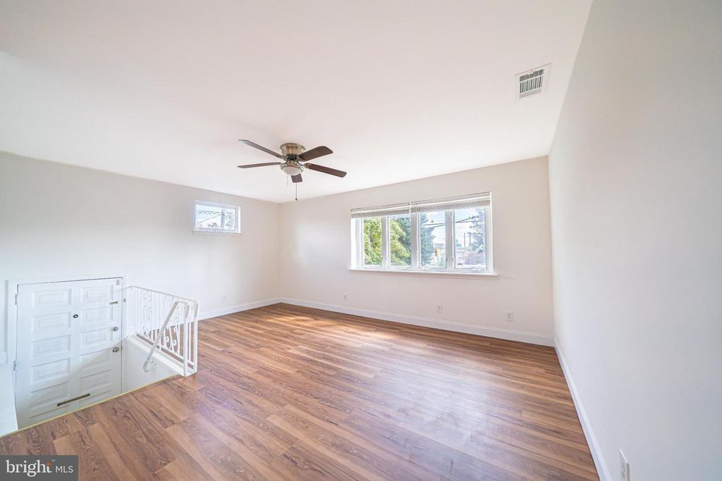7974 LORETTO AVE, PHILADELPHIA, PA 19111 — photo 2