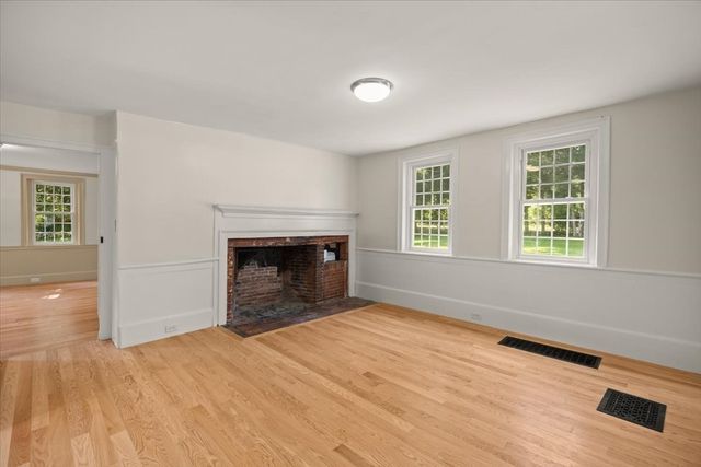 449 Parsonage St, Marshfield, MA 02050