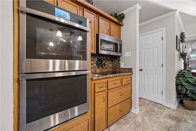 200 Doral Dr, Portland, TX 78374