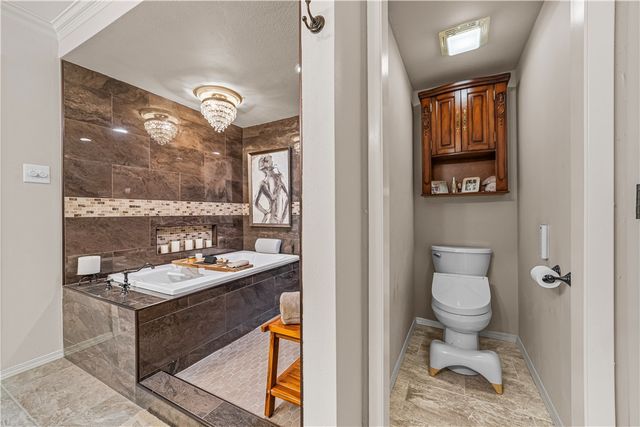 200 Doral Dr, Portland, TX 78374