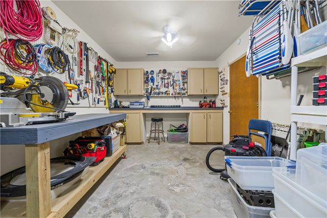 200 Doral Dr, Portland, TX 78374