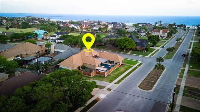 200 Doral Dr, Portland, TX 78374