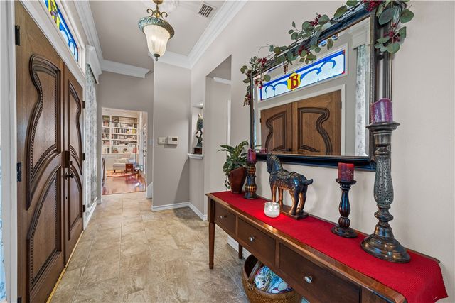 200 Doral Dr, Portland, TX 78374