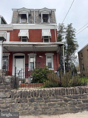 2124 W 3RD ST, Chester, PA 19013