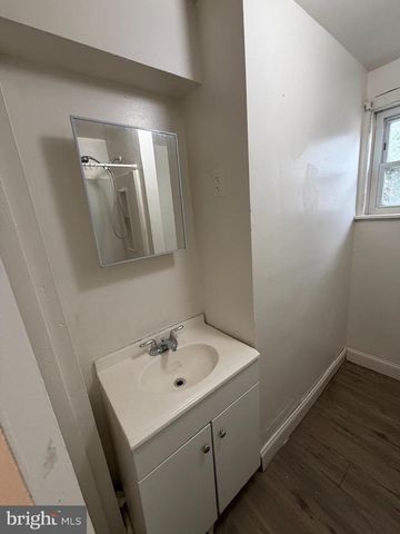 2124 W 3RD ST, Chester, PA 19013