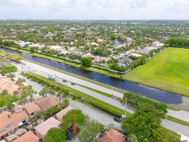 10 NW 110th Avenue, Plantation, FL 33324