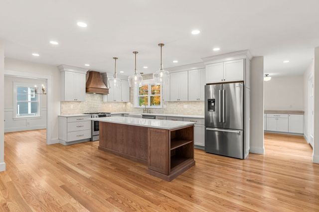 238 E Main St, Georgetown, MA 01833