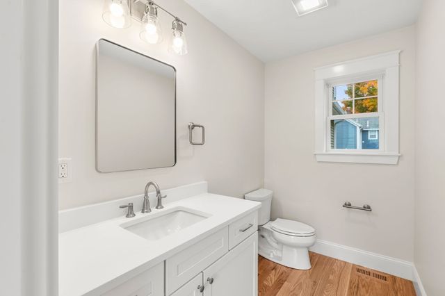 238 E Main St, Georgetown, MA 01833