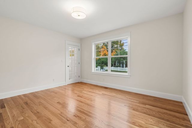 238 E Main St, Georgetown, MA 01833