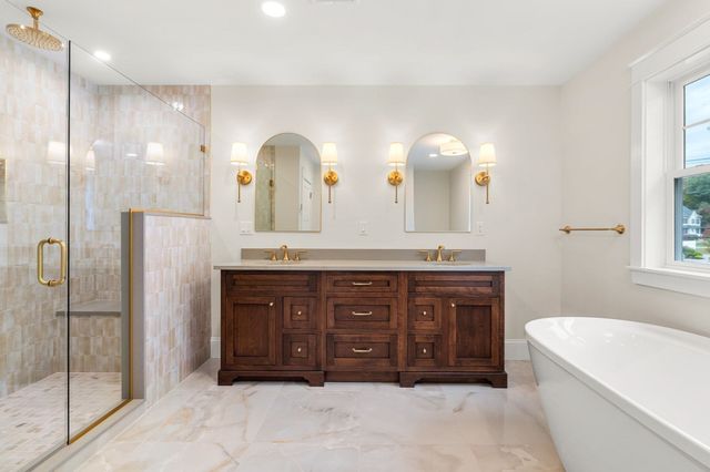 238 E Main St, Georgetown, MA 01833