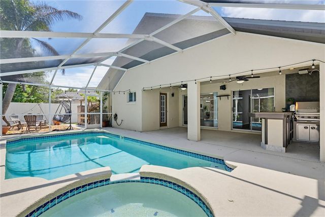 10236 CHARLESTON CORNER ROAD, Tampa, FL 33635