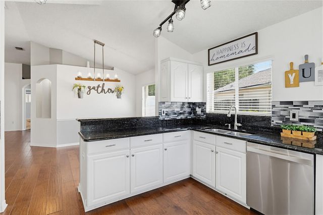 10236 CHARLESTON CORNER ROAD, Tampa, FL 33635