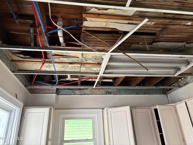 1019 Woodstock Avenue, Toledo, OH 43607