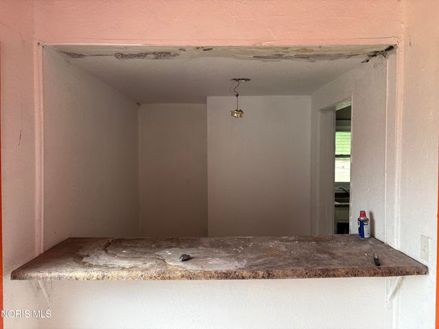 1019 Woodstock Avenue, Toledo, OH 43607