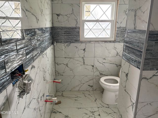 1019 Woodstock Avenue, Toledo, OH 43607