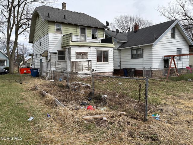 1019 Woodstock Avenue, Toledo, OH 43607