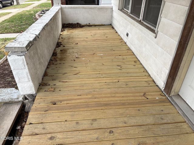 1019 Woodstock Avenue, Toledo, OH 43607